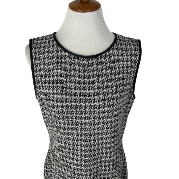 St. John Houndstooth Leather Trim Wool Shift Dress, size 12 - Picture 6 of 14